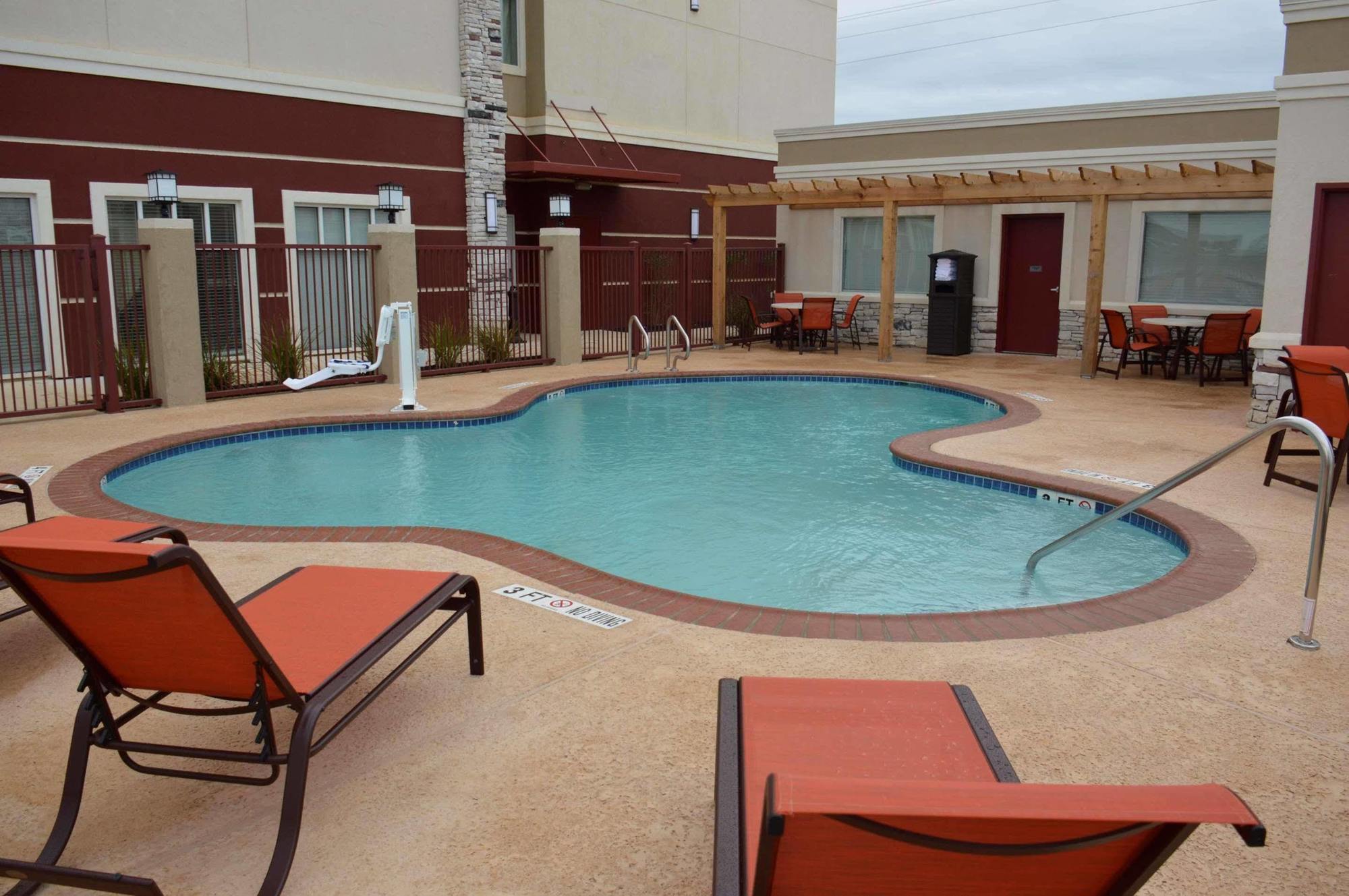 Best Western Plus Dilley Inn & Suites Exterior foto